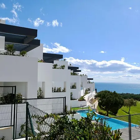 Luxurious Vacational With 3 Bedrooms And Pool At Cabopino Golf By Solrentspain